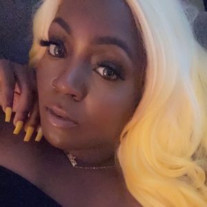 Meet your Posher, Vineshia